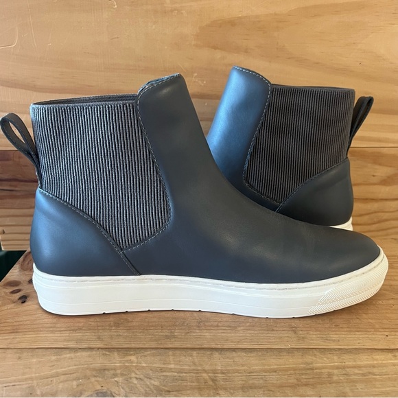 Frankie4 Ebony Crawford Sneaker Boot in Charcoal Grey Leather Size 10 NWOB - Picture 6 of 13